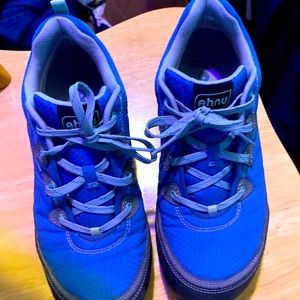 Ahnu hiking shoes womens size 10.5